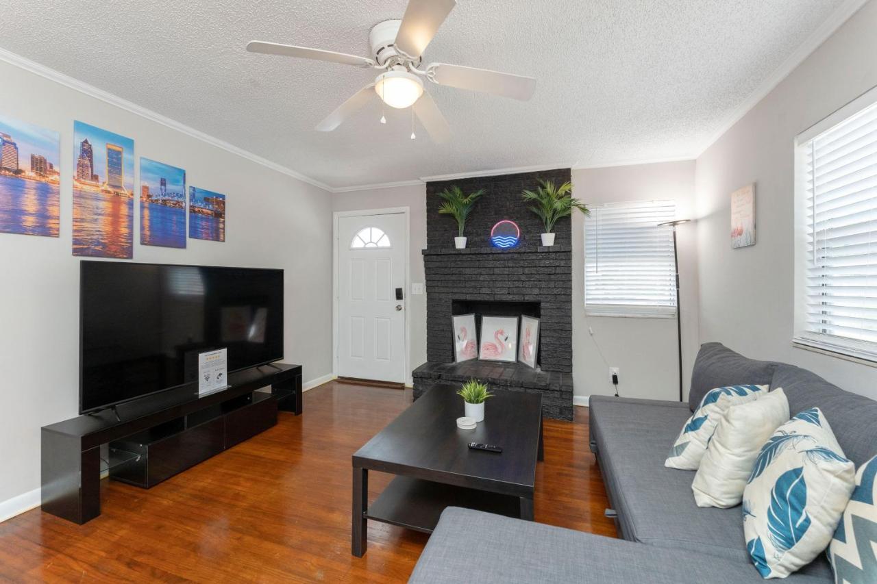 King Bedroom 2Bed1Bath Sleeps 4 Close To Town Center Downtown Beach Mayo Clinic Джэксонвиль Экстерьер фото