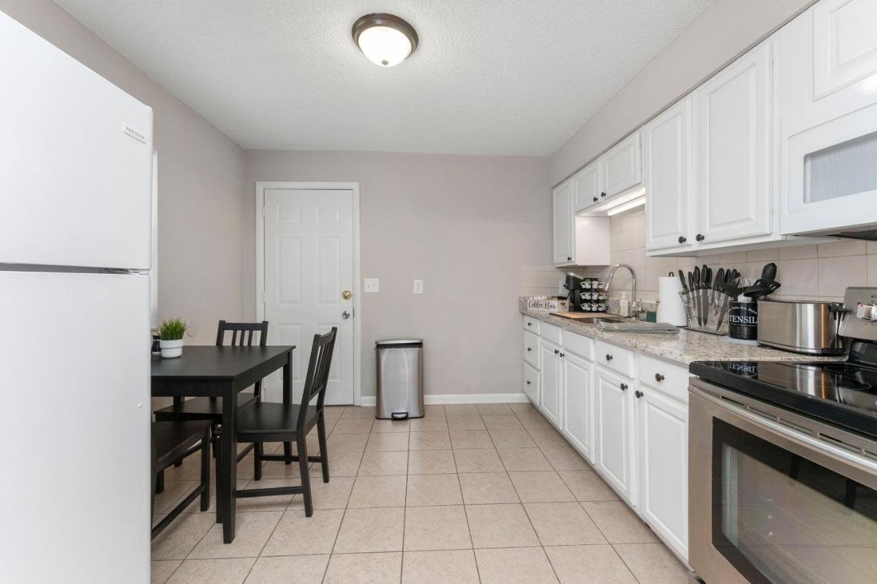 King Bedroom 2Bed1Bath Sleeps 4 Close To Town Center Downtown Beach Mayo Clinic Джэксонвиль Экстерьер фото